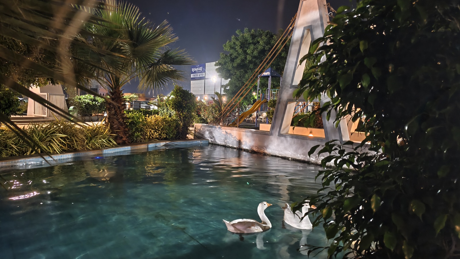 Waterfront & Poolside
